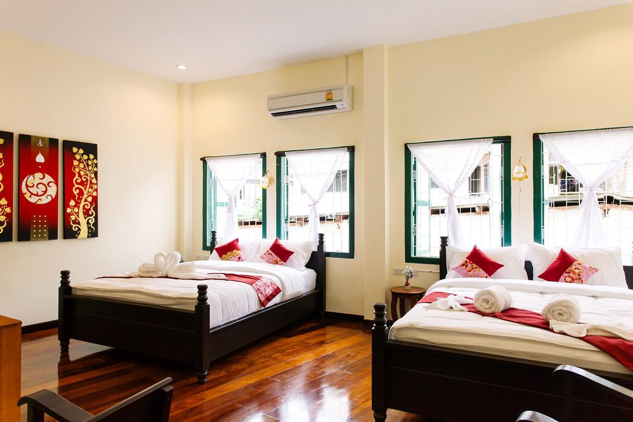 Srisomboon Hostel Trang Eksteriør bilde